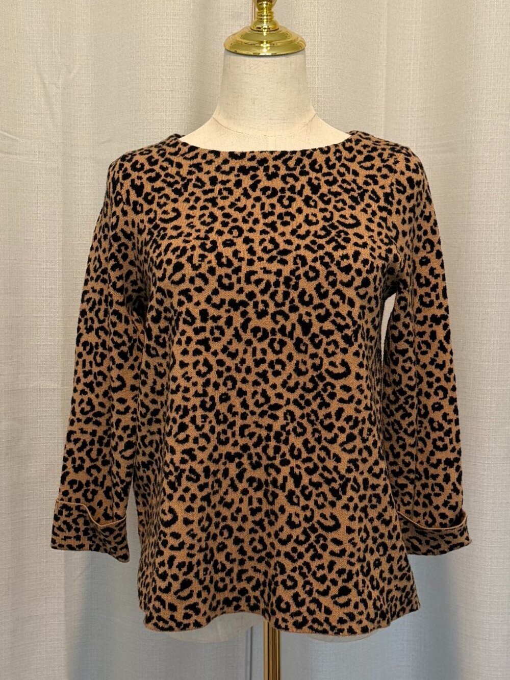 Cynthia Rowley Leopard Print Crew Neck Sweater M Soft Knit